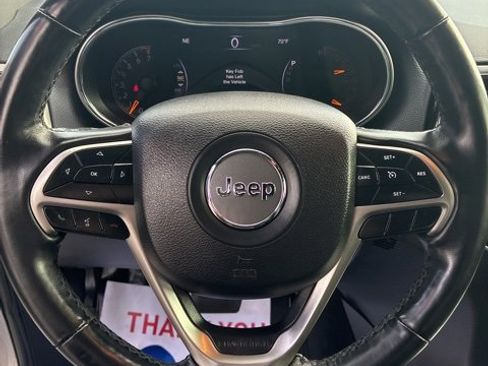 Used 2019 Jeep Grand Cherokee Limited image 14