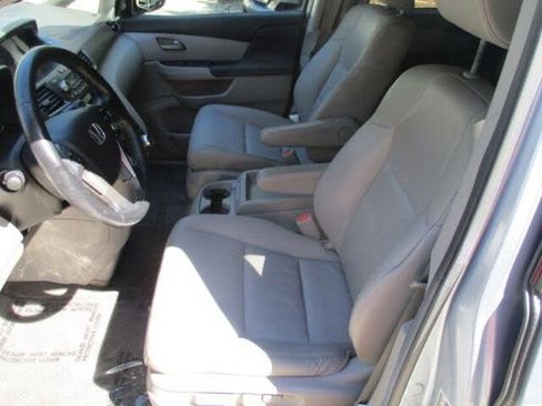 Used 2013 Honda Odyssey Touring image 25