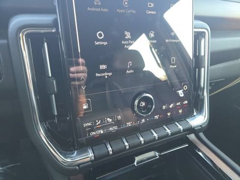 Used 2026 GMC Yukon Denali w/ Sun & Power Step Package RWD image 12