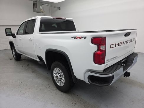 Used 2022 Chevrolet Silverado 2500 LT w/ Convenience Package image 6