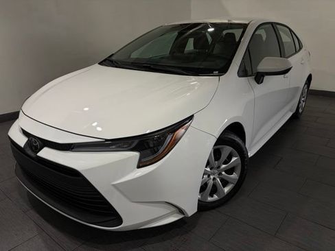Used 2026 Toyota Corolla LE FWD image 1