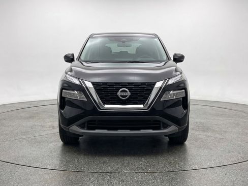 Used 2023 Nissan Rogue SV FWD image 2