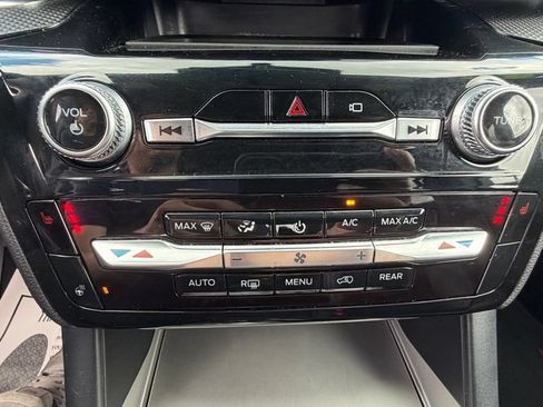Used 2023 Ford Explorer ST-Line AWD/4WD image 35