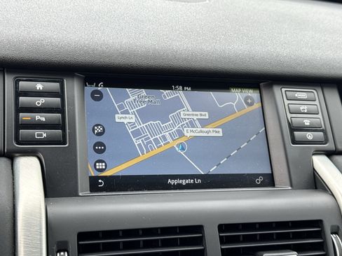 Used 2016 Land Rover Discovery Sport HSE image 9