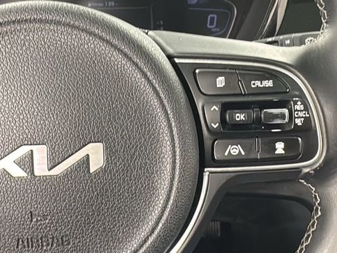 Used 2022 Kia Niro Touring Special Edition image 22