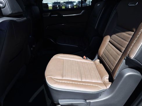 New 2026 GMC Acadia Denali Ultimate AWD/4WD image 18