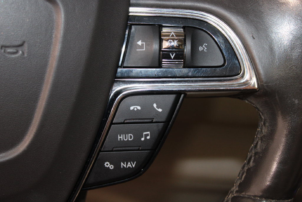 Used 2020 Lincoln Navigator L Reserve w/ Luxury Package AWD/4WD image 42