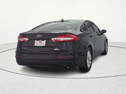 Used 2019 Ford Fusion SE image 7