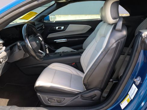 Used 2024 Ford Mustang Premium RWD image 7