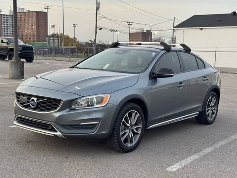 Used 2016 Volvo S60 T5 Cross Country Platinum image 4