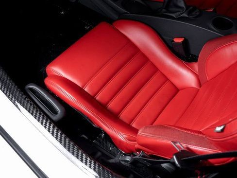 Used 2019 Alfa Romeo 4C Spider RWD image 19