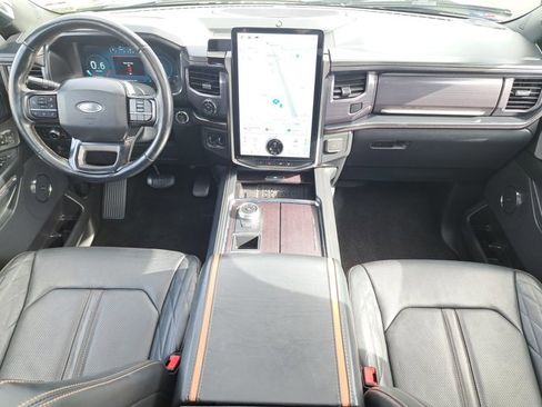 Certified 2022 Ford Expedition Platinum image 15