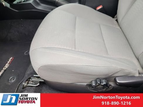 Used 2019 Toyota Tacoma SR image 25