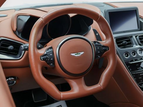 Used 2019 Aston Martin DBS Superleggera RWD image 59