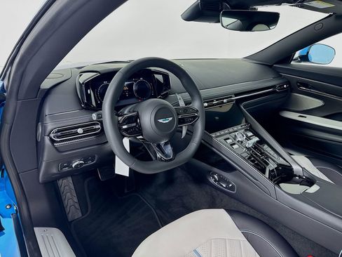 Used 2026 Aston Martin DB12 Coupe RWD image 10