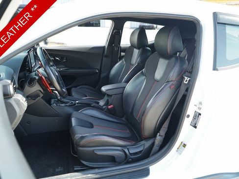Used 2019 Hyundai Veloster Turbo image 8