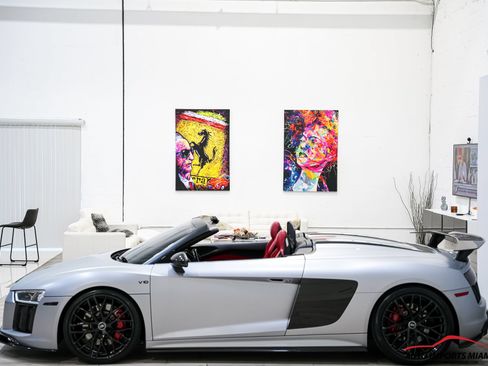 Used 2018 Audi R8 V10 w/ Carbon Exterior Package AWD/4WD image 11