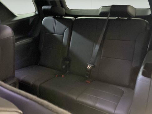 Certified 2023 Chevrolet Traverse RS FWD image 32