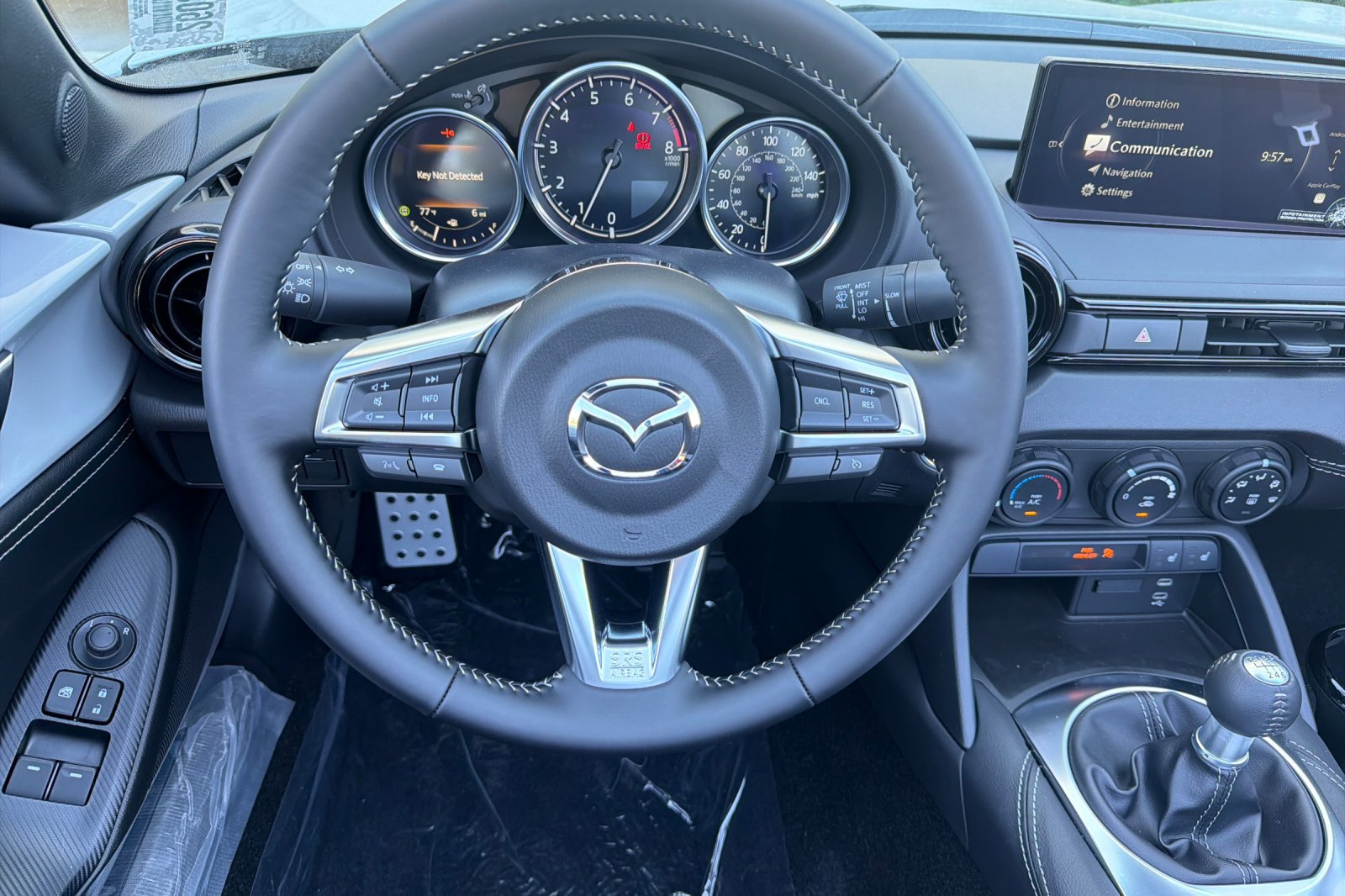 New 2026 MAZDA MX-5 Miata Club w/ Interior Package RWD image 15