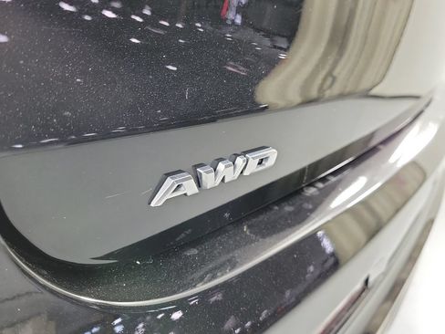 Certified 2024 Cadillac XT6 Luxury AWD/4WD image 5