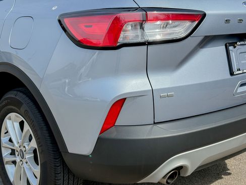 Used 2022 Ford Escape SE AWD/4WD image 11