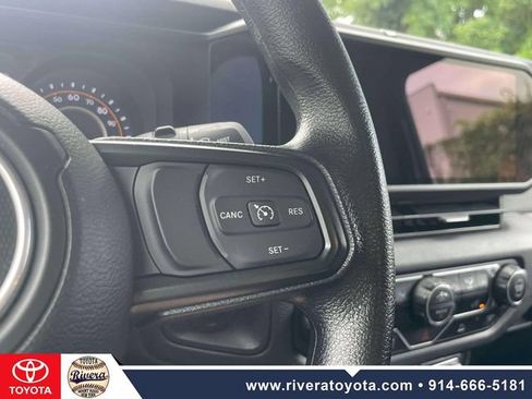 Used 2024 Jeep Wrangler Unlimited Sport AWD/4WD image 25