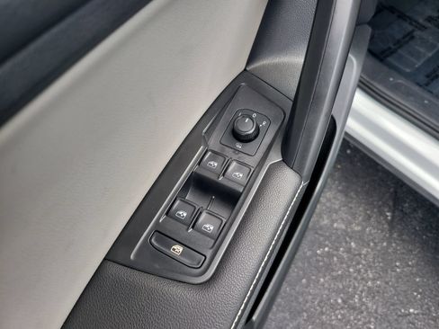 Used 2023 Volkswagen Tiguan S w/ Driver Assistance Package FWD image 15