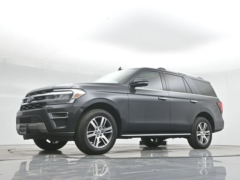 Used 2022 Ford Expedition Limited image 49