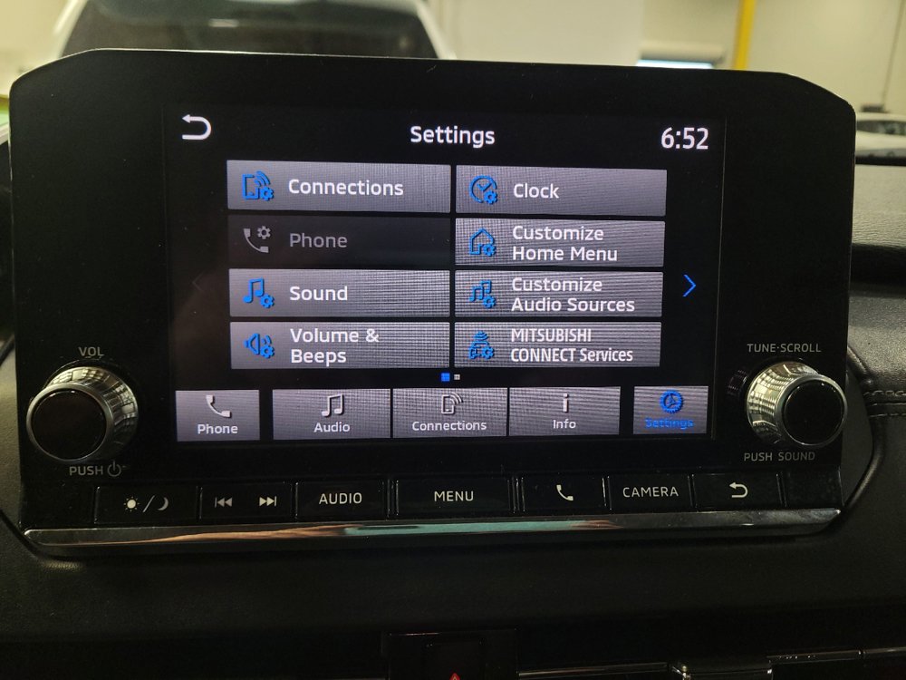 Used 2023 Mitsubishi Outlander ES FWD image 25