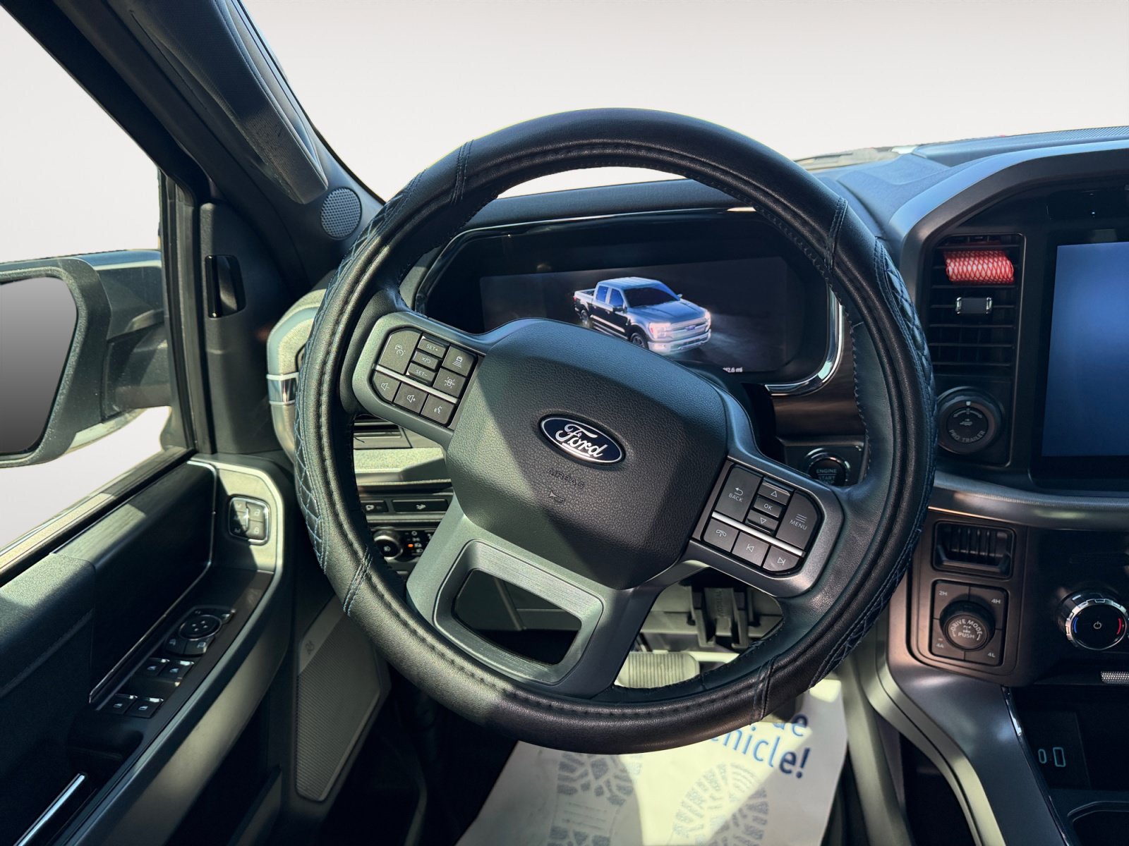 Used 2024 Ford F150 Lariat AWD/4WD image 12