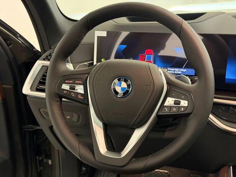 New 2026 BMW X5 xDrive50e w/ Premium Package AWD/4WD image 17
