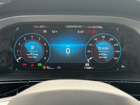 Used 2024 Volkswagen Atlas Cross Sport SE w/ Panoramic Sunroof Package image 24