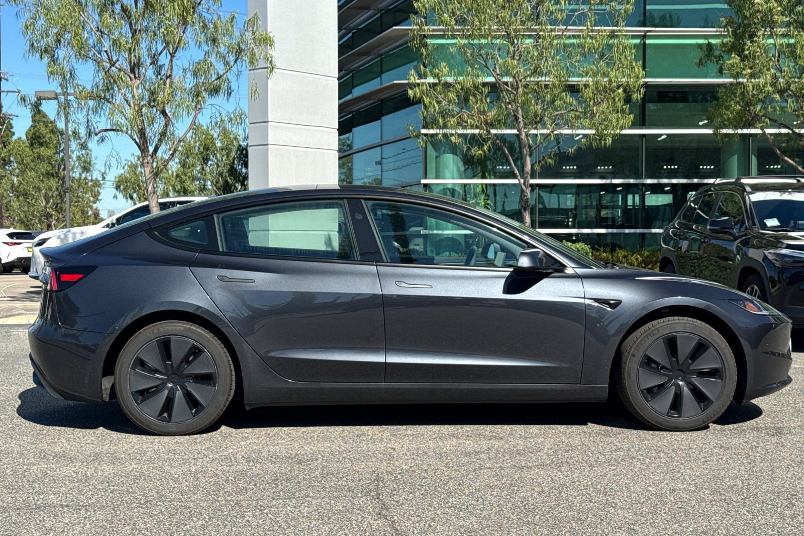 Used 2025 Tesla Model 3 Long Range RWD image 4