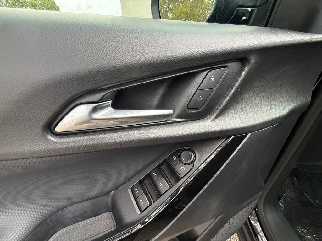 Used 2026 Chevrolet Equinox LT AWD/4WD image 11
