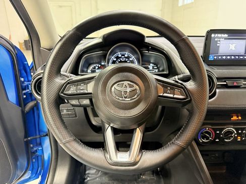 Used 2020 Toyota Yaris LE image 5