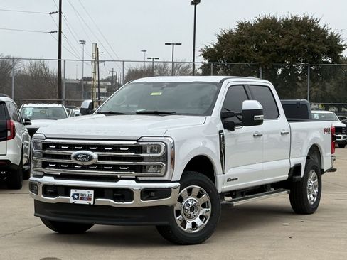 New 2026 Ford F250 Lariat w/ Chrome Package image 31