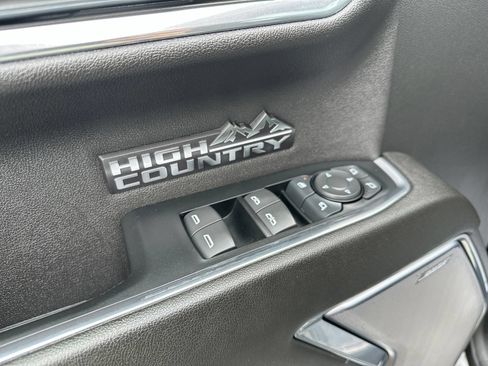 Used 2024 Chevrolet Silverado 1500 High Country w/ High Country Premium Package AWD/4WD image 23