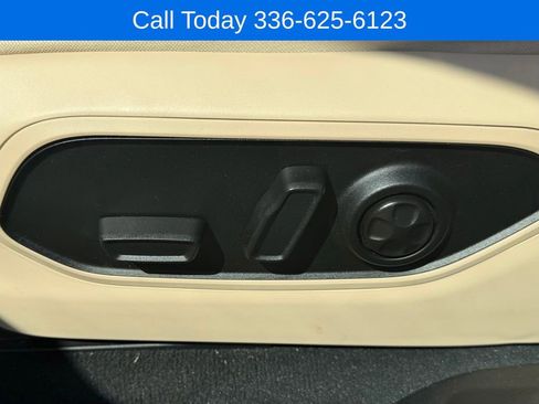 Used 2023 Jeep Grand Cherokee Limited AWD/4WD image 13