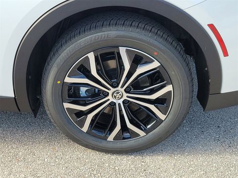 New 2026 Toyota Crown XLE image 5