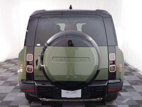 New 2026 Land Rover Defender 130 S image 18