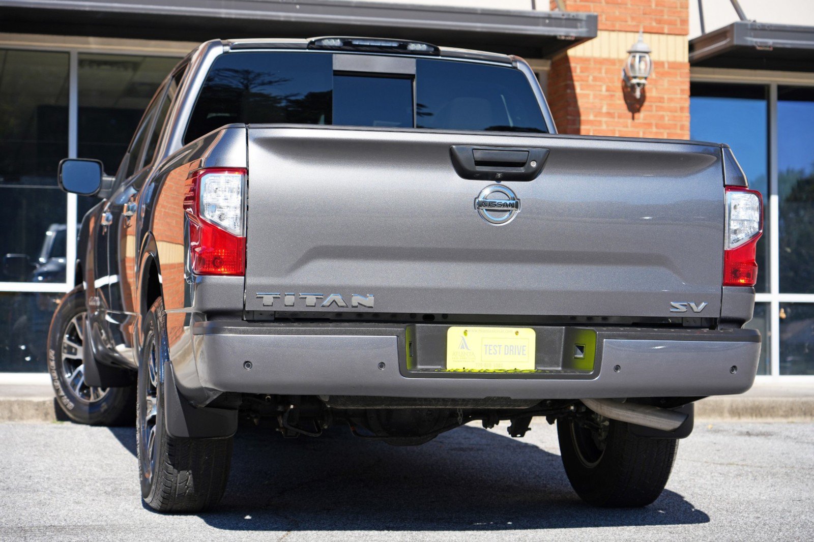 Used 2021 Nissan Titan SV RWD image 5