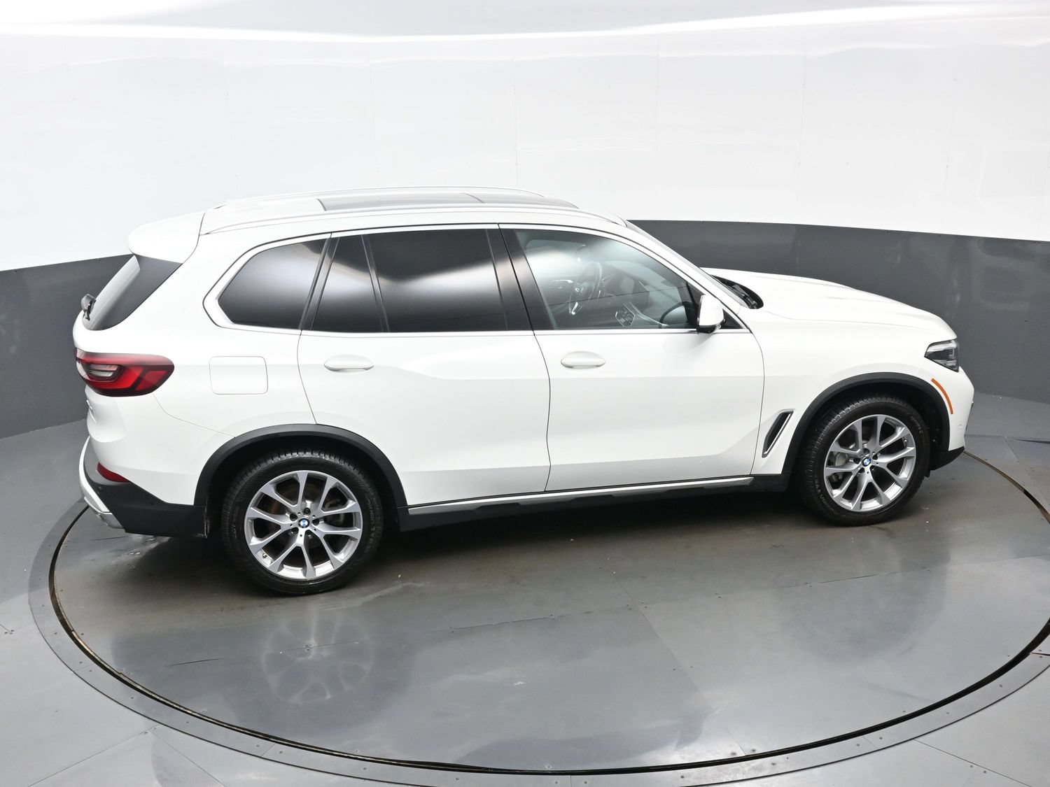 Used 2023 BMW X5 xDrive40i AWD/4WD image 42