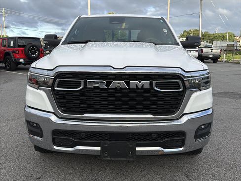 Used 2025 RAM 1500 Big Horn AWD/4WD image 3