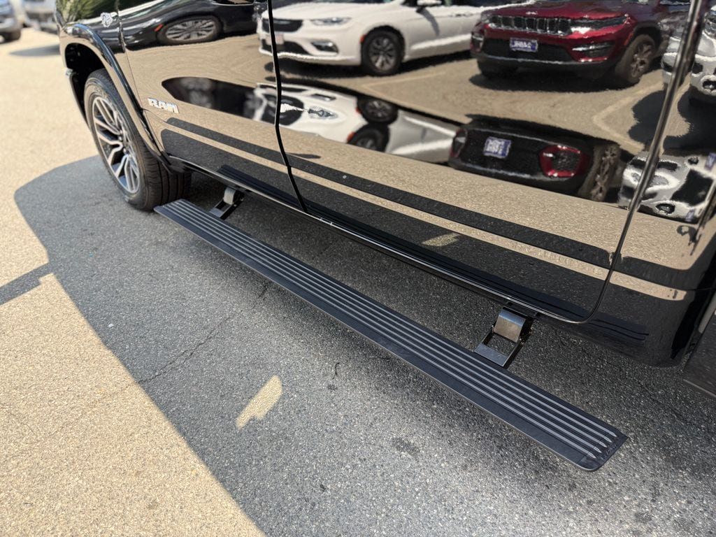 New 2026 RAM 1500 Limited w/ Trailer Tow Group AWD/4WD image 24