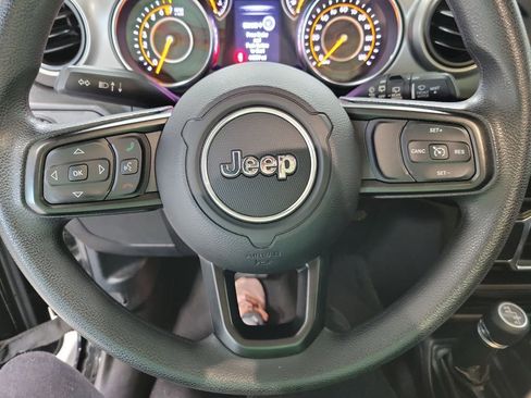 Used 2019 Jeep Wrangler Sport image 28