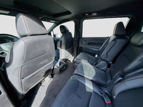 Certified 2023 Honda Odyssey Sport image 24