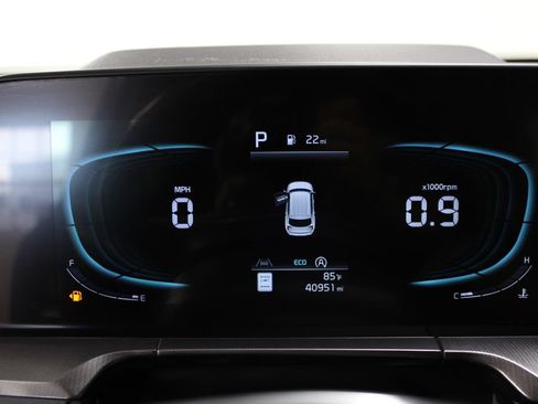 Used 2025 Kia Telluride S FWD image 31