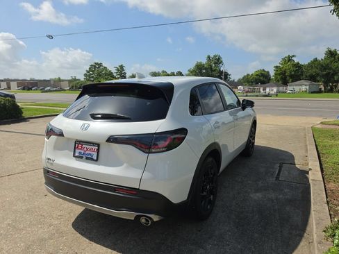 Used 2024 Honda HR-V Sport image 7