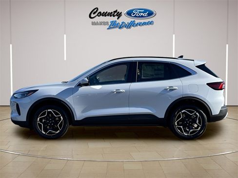 New 2026 Ford Escape Platinum w/ Premium Technology Package image 3