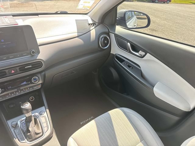 Used 2022 Hyundai Kona SEL w/ Convenience Package FWD image 17